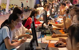 Tân sinh viên nhập cuộc hành trình mới