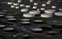 Thị trường dầu rơi vào thế khó đoán định