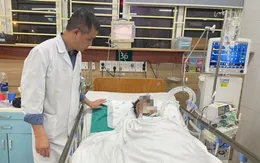 Hưng Yên: Nhiều người bị ngộ độc khi khò bình phế liệu