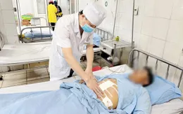 Thủng tá tràng do nuốt phải tăm tre dài 5cm