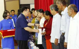 Chăm lo gia đình chính sách, người nghèo đón Tết