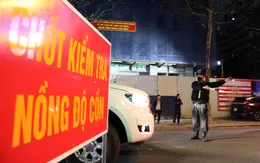 Muôn kiểu “né” đo nồng độ cồn: Cố tình thổi sai cách, thông chốt, bỏ lại xe