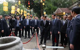 Chủ tịch nước và Tổng thống Philippines tham quan Hoàng Thành Thăng Long