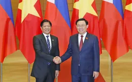 Chủ tịch Quốc hội Vương Đình Huệ hội kiến Tổng thống Philippines