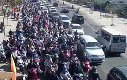 Trạm thu phí BOT cầu Rạch Miễu 4 lần xả trạm để tránh kẹt xe kéo dài