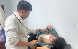 Phẫu thuật bóc u quái khổng lồ ra khỏi lồng ngực nam bệnh nhân