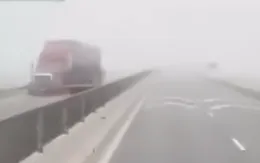 Lập biên bản vi phạm hành chính tài xế xe ô tô chạy ngược chiều trên cao tốc