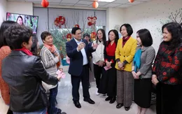 Thủ tướng Phạm Minh Chính thăm các cơ quan truyền thông vào chiều 30 Tết