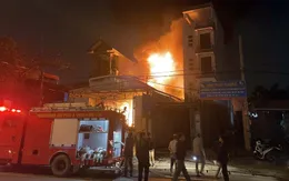 Cháy lớn tại xưởng nhựa ở Hưng Yên
