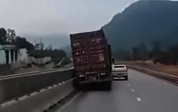 Xe đầu kéo chống đối, đâm vào lực lượng CSGT để bỏ chạy