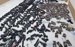 Triệt phá đường dây mua bán vũ khí, thu giữ 230 khẩu súng