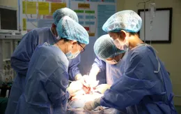 Bạc Liêu: Bóc tách thành công khối u nặng 900 gram ra khỏi bệnh nhân