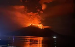 Núi lửa phun trào, hàng trăm người dân Indonesia sơ tán