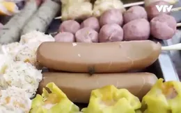 Nguy hại từ đồ ăn vặt ngoài cổng trường