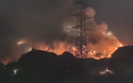 Cháy dữ dội tại bãi rác ở Ấn Độ