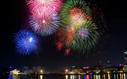 TP Hồ Chí Minh bắn pháo hoa 5 điểm dịp 30/4