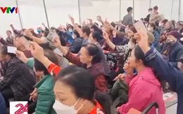 "Bẫy" quà tặng cho người cao tuổi: Nỗi chua xót của những người mua hàng