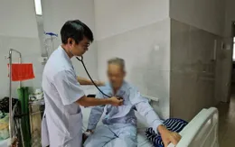 Cứu sống cụ ông sau nhiều lần ngưng tim