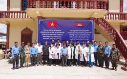 Y bác sĩ Kiên Giang tổ chức thăm khám cho hơn 250 công dân Campuchia