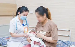 Cấp cứu bé sơ sinh suy hô hấp, sốc nhiễm khuẩn