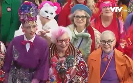 Cụ bà 83 tuổi truyền cảm hứng về màu sắc