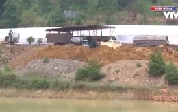 Tình trạng khai thác đất trái phép diễn ra ngang nhiên cả ngày lẫn đêm