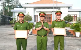 Bộ Công an tặng Bằng khen cho 2 Công an xã cứu người nước ngoài bị đuối nước