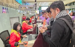 Đề nghị hành khách cung cấp thông tin mua vé máy bay giá cao bất hợp lý