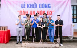 Nữ ca sĩ Hòa Minzy về Mường La xây "Cầu đi học" cho em