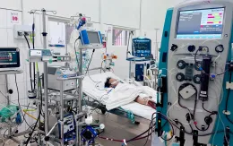 Cứu bé trai bị viêm cơ tim tối cấp biến chứng sốc tim, rối loạn nhịp tim