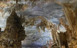 Về Quảng Bình, khám phá vẻ đẹp tráng lệ của động Thiên Đường