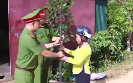 Hiệu quả từ công tác tuyên truyền, vận động thu hồi vũ khí, vật liệu nổ