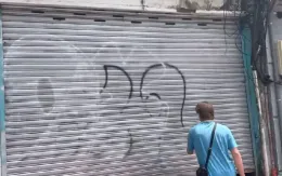 Xử phạt người nước ngoài vẽ bậy lên cửa nhà dân