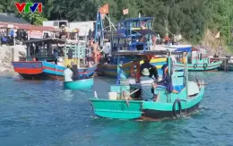 Tàu cá không phao cứu sinh vẫn vươn khơi, tiềm ẩn nguy cơ mất an toàn