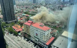 Cháy khách sạn trên phố Hoàng Ngọc Phách (Hà Nội)