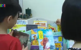 Đọc sách cùng con