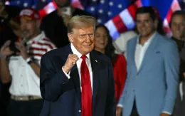 Ông Trump cam kết cắt giảm thuế, cảnh báo về “mối nguy” khủng bố từ người nhập cư