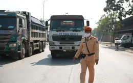 Đẩy mạnh xử lý xe quá tải ở khu vực ngoại thành Hà Nội