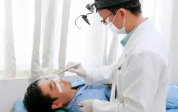 Cảnh báo tự nặn mụn gây viêm áp xe