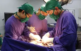 Bóc tách khối phình mạch thân tạng hiếm gặp, y văn chỉ có khoảng 200 ca