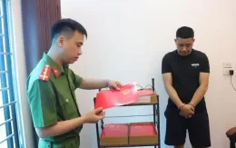 Phá đường dây sản xuất, mua bán hàng nghìn giấy tờ giả qua mạng, thu lời hơn 1,5 tỷ đồng