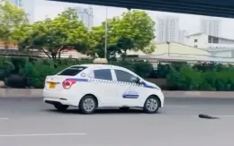 Triệu tập lái xe taxi đi ngược chiều, đánh võng trên đường Phạm Hùng