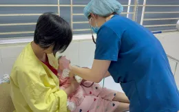 2 trẻ sơ sinh mắc thuỷ đậu từ mẹ
