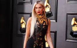Dua Lipa chia sẻ 5 tư thế Yoga giúp trở nên bình tĩnh và sáng suốt