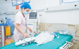 Bé gái 10 tháng tuổi phải cắt đoạn đại tràng do lồng ruột gây hoại tử