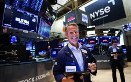 Chứng khoán Mỹ khởi sắc sau tín hiệu từ Fed