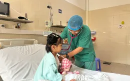 Bé gái 7 tuổi bị suy tim giai đoạn cuối được hồi sinh từ trái tim hiến của người chết não