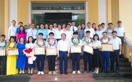 Hải Phòng trao thưởng hơn 2,7 tỷ đồng cho học sinh, giáo viên đạt giải trong các kỳ thi Olympic năm 2024