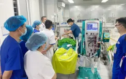 Xuống kiểm tra bể chứa ngâm thực phẩm, 2 người ngộ độc khí nguy kịch
