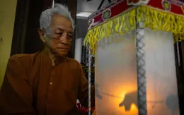 Gần 80 năm miệt mài giữ ánh đèn kéo quân dịp Trung thu cho con trẻ